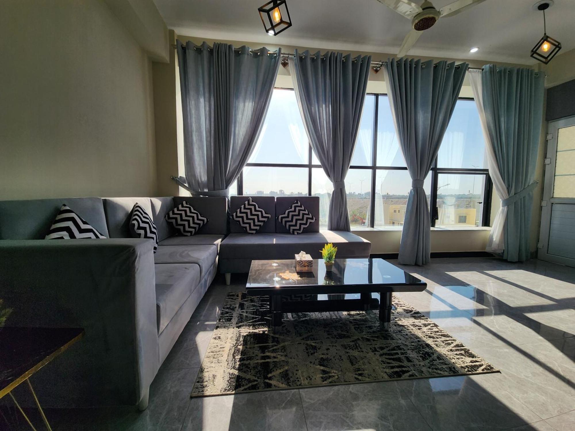 Motorway Majesty Suites Islamabad - Near Islamabad International Airport And Motorway Zewnętrze zdjęcie