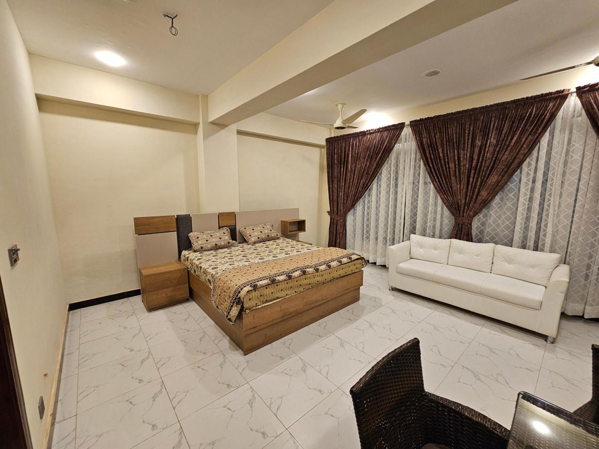 Motorway Majesty Suites Islamabad - Near Islamabad International Airport And Motorway Zewnętrze zdjęcie