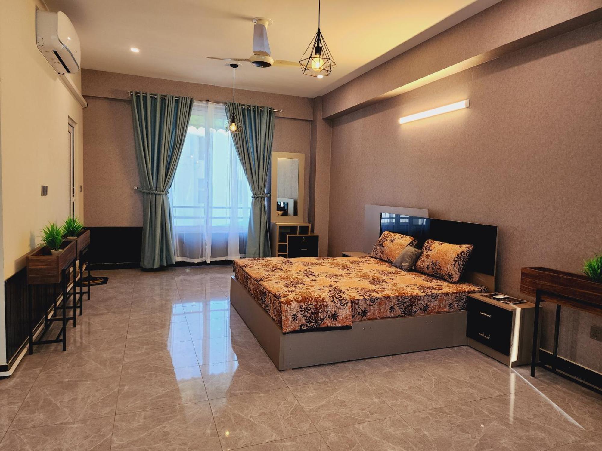 Motorway Majesty Suites Islamabad - Near Islamabad International Airport And Motorway Pokój zdjęcie