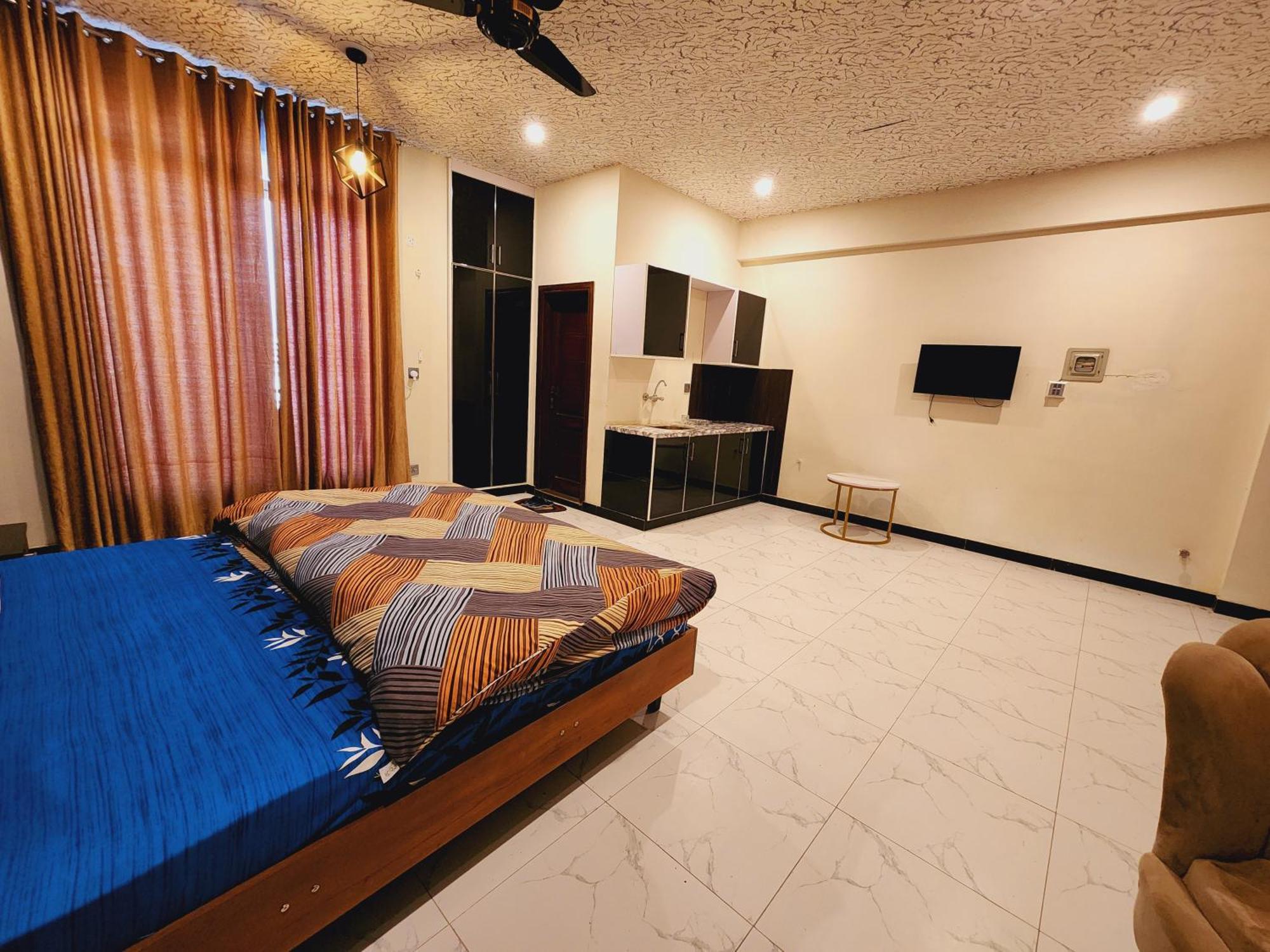 Motorway Majesty Suites Islamabad - Near Islamabad International Airport And Motorway Pokój zdjęcie