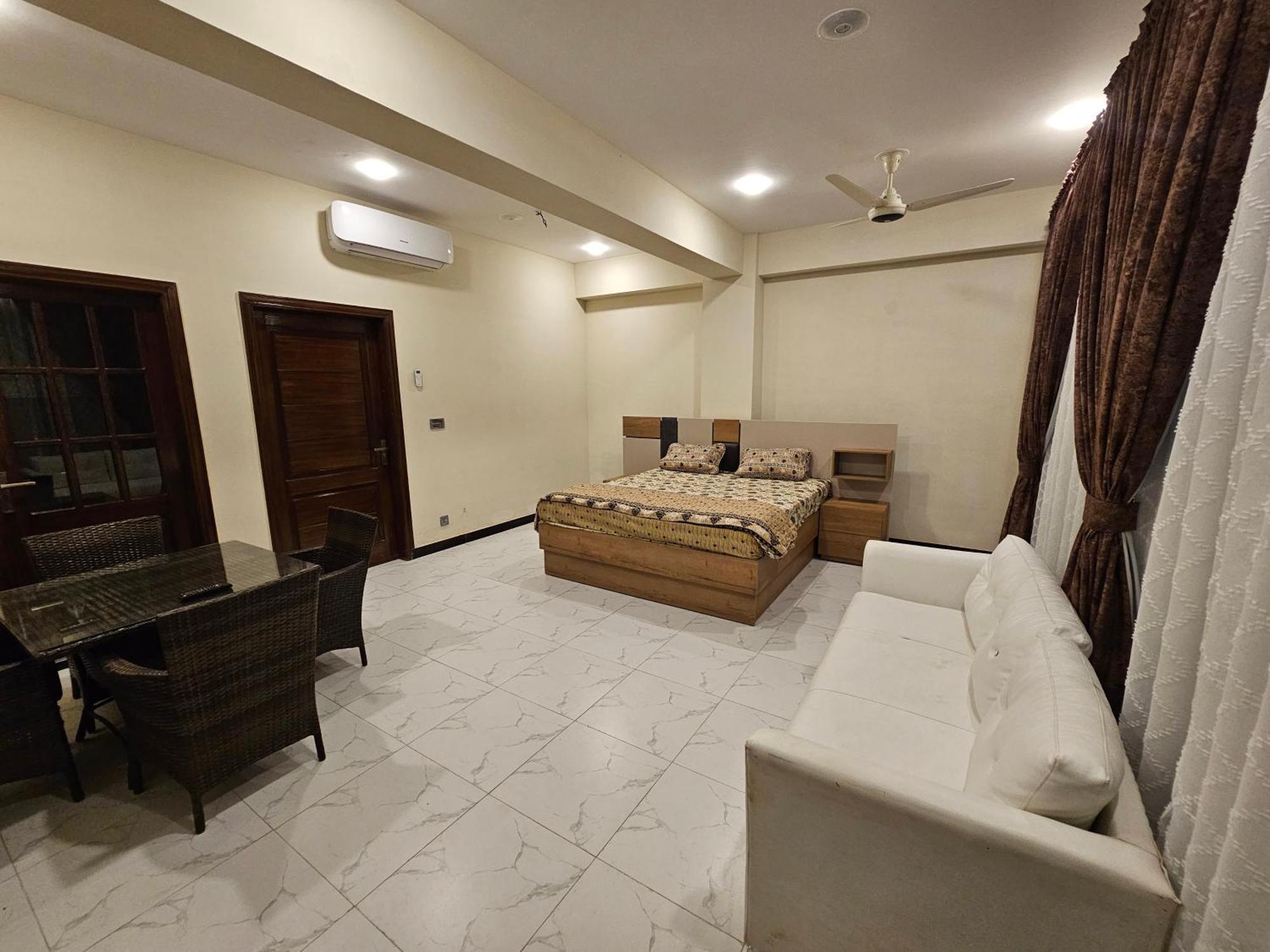 Motorway Majesty Suites Islamabad - Near Islamabad International Airport And Motorway Pokój zdjęcie