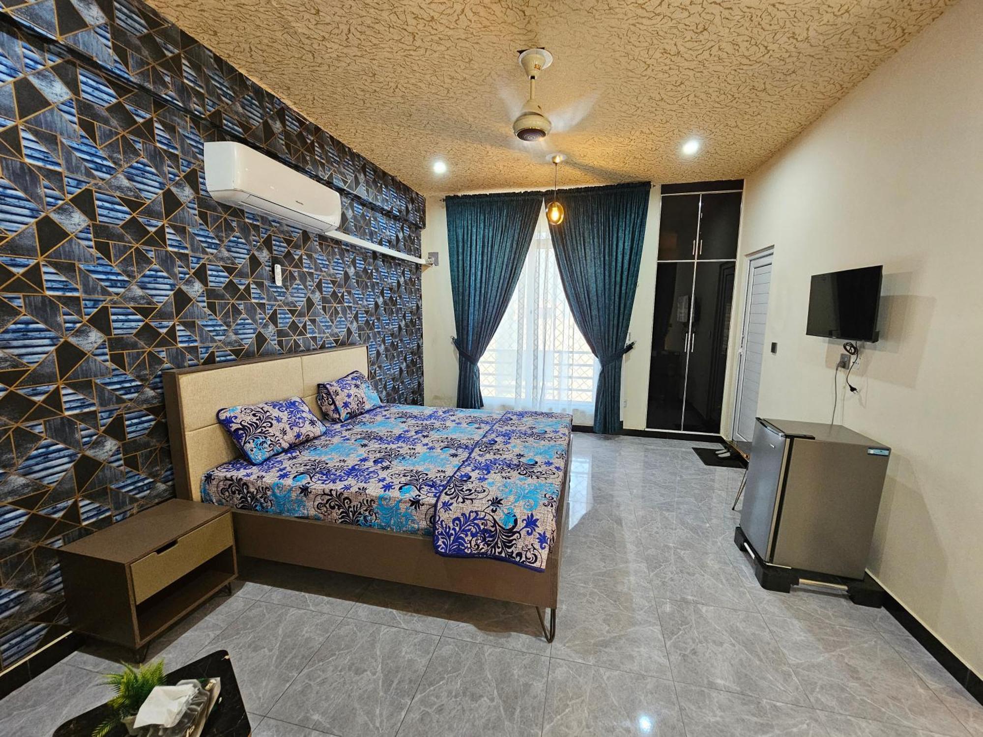 Motorway Majesty Suites Islamabad - Near Islamabad International Airport And Motorway Pokój zdjęcie